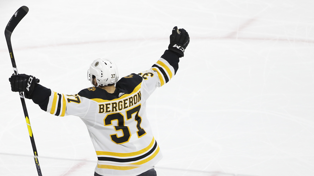 Patrice Bergeron Boston Bruins Fanatics Branded 2021 NHL Outdoors at Lake  Tahoe Name & Number T