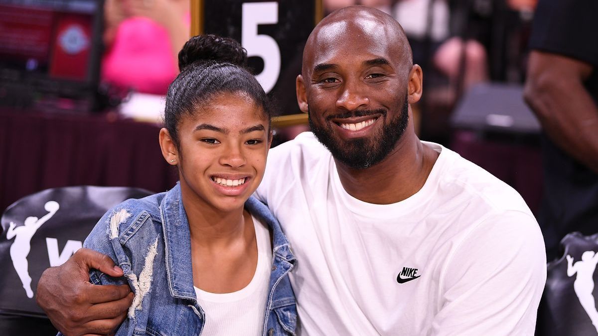 LAX Pays Tribute To Lakers Legend Kobe Bryant, Daughter Gianna Bryant