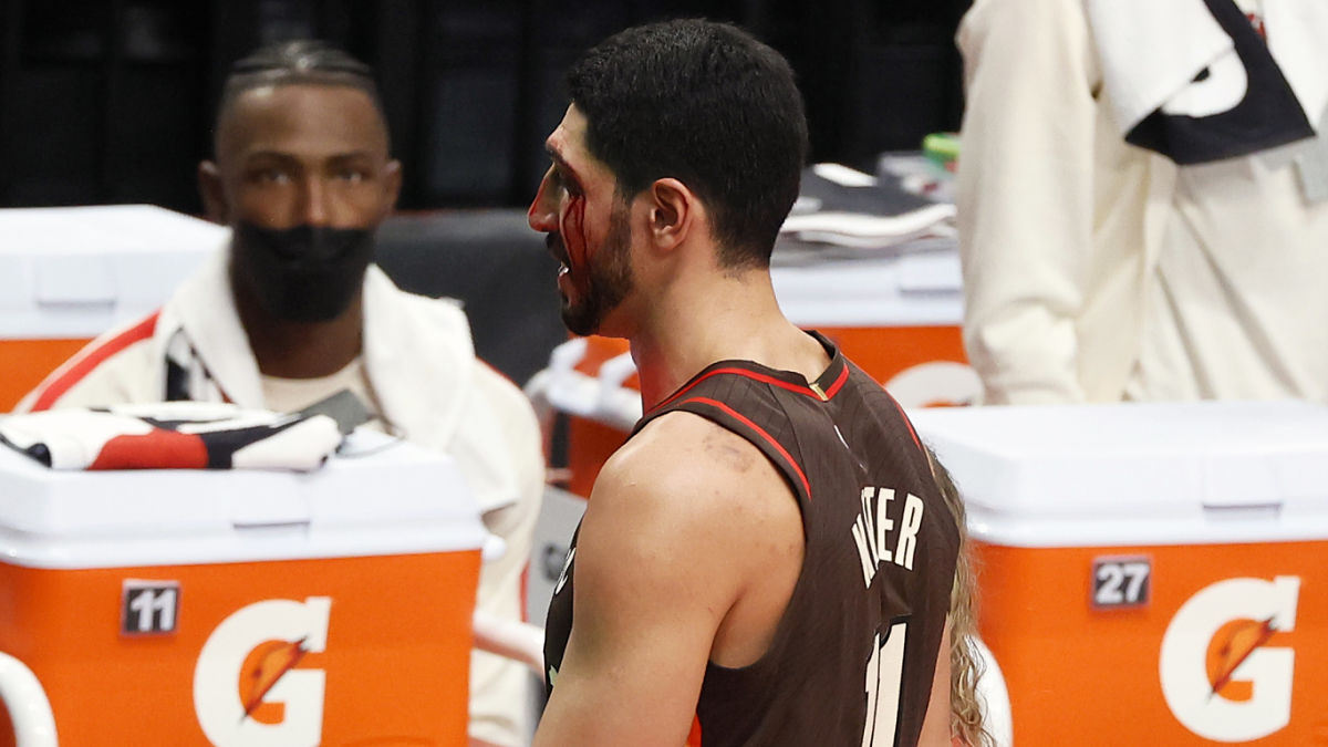 Enes Kanter Suffers Scary-Looking Injury After Taking Elbow To Eye