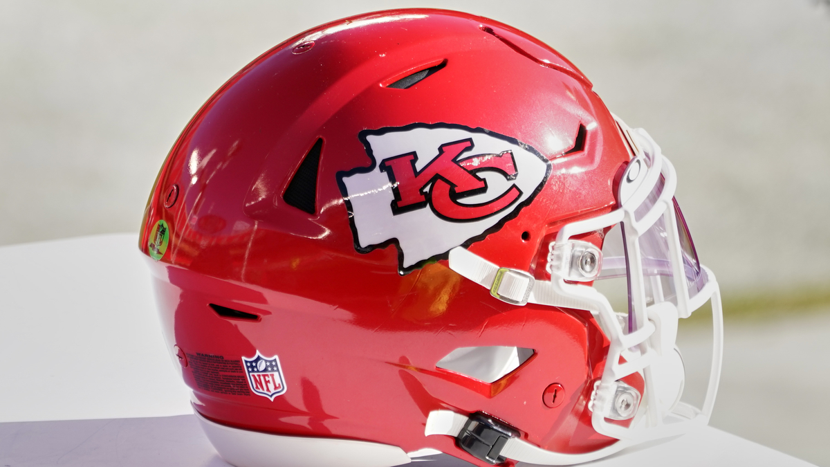 5-year-old critically hurt in crash involving Kansas City Chiefs  linebackers coach