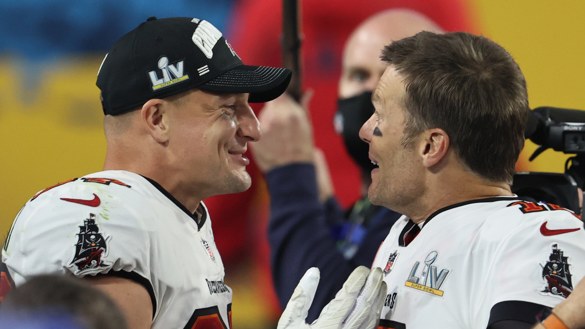 Tom Brady praised Rob Gronkowski and Antonio Brown after winning