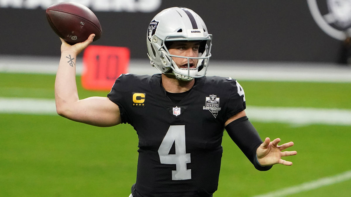 Derek Carr Responds to Raiders Trading Trent Brown to Patriots
