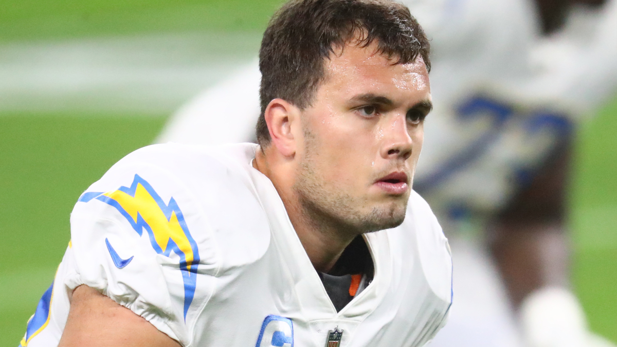 Hunter Henry Reveals New Jersey Number He'll Wear With Patriots
