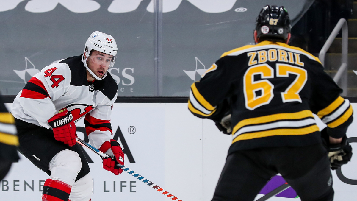 Bruins-Coyotes Live: Brad Marchand Scores Twice, Boston Wins 5-2 - NESN.com