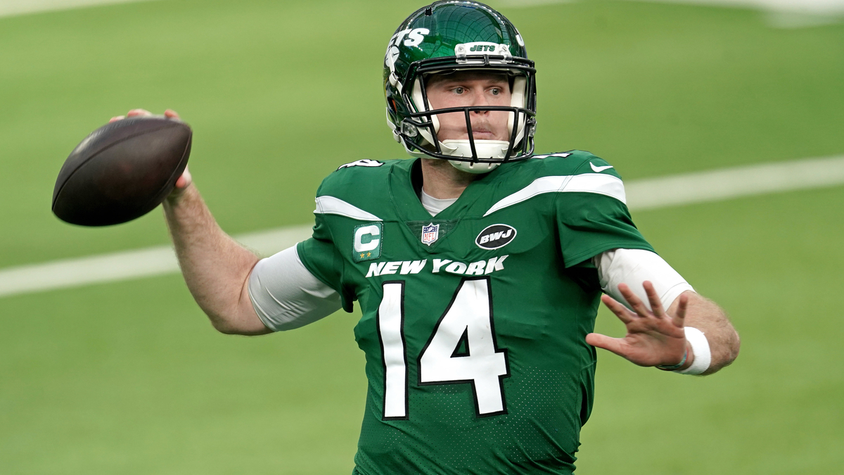 NY Jets' Sam Darnold suits up for practice, will he be ready for Pats?