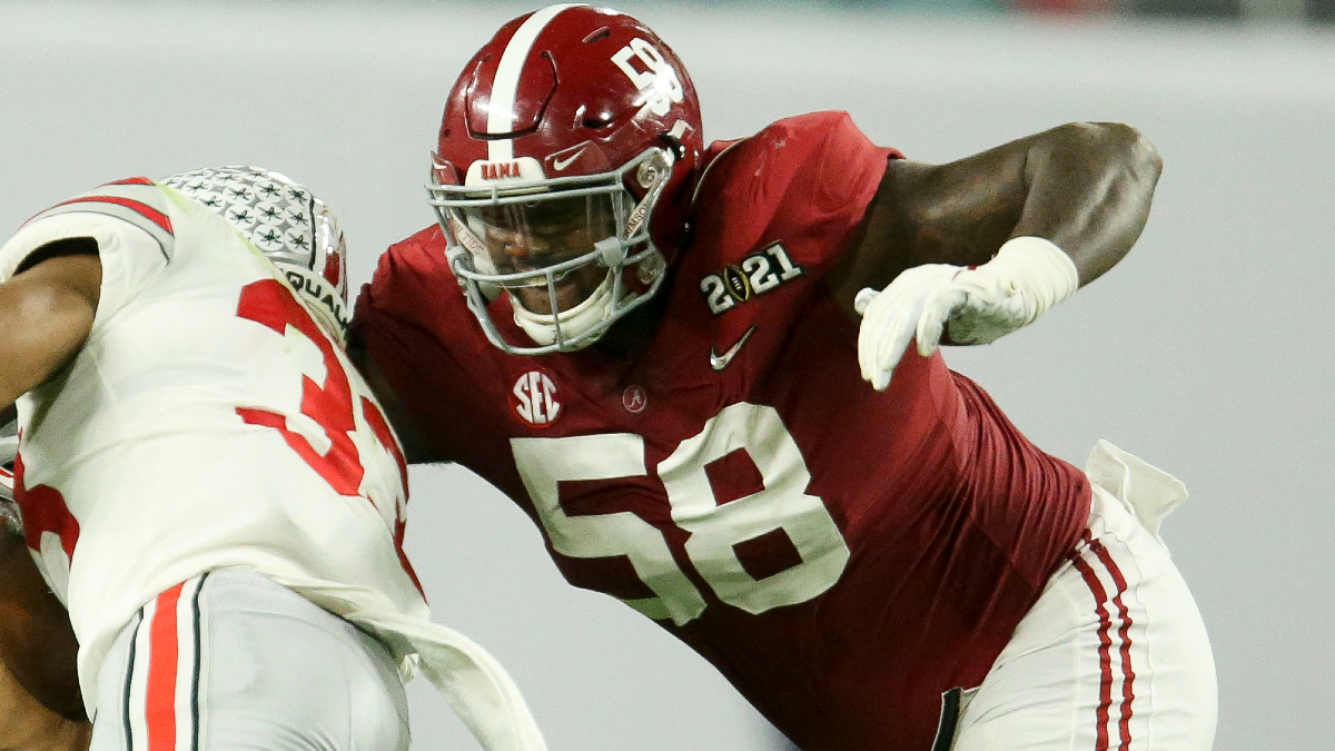 Patriots trade up to take Alabama DT Christian Barmore with No. 38 pick