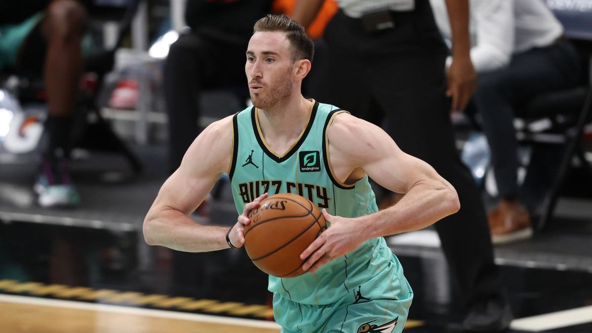 Hornets' Gordon Hayward Won't Play Vs. Celtics After Spraining Foot