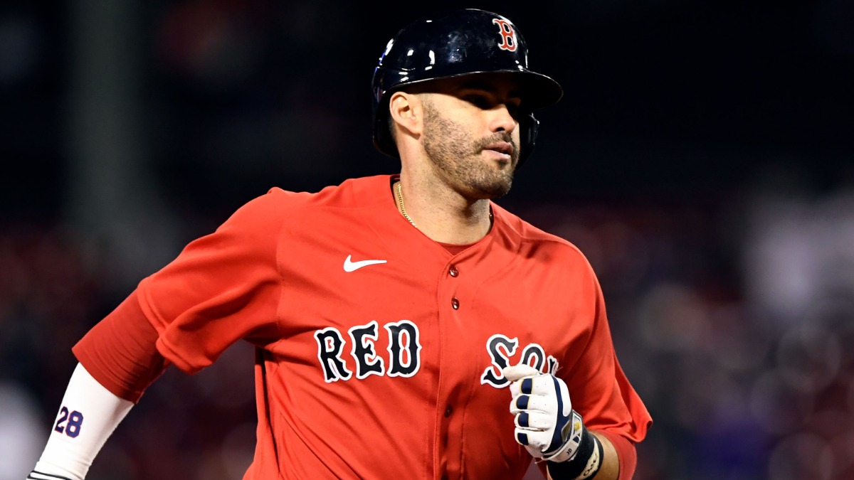 Boston Red Sox win wild slugfest, 12-8, to avoid sweep by Astros