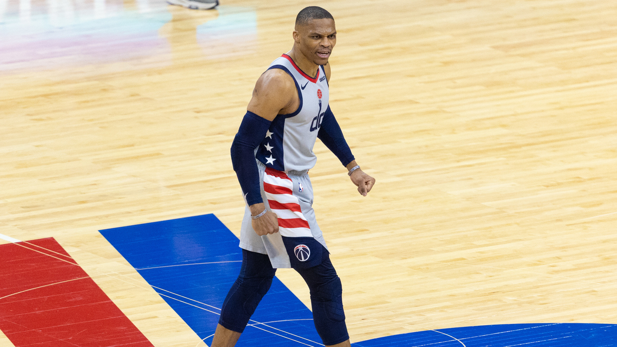 Russell Westbrook Rocked Bruins Jersey Prior To Wizards-76ers Game 3