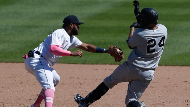 Detroit Tigers second baseman Willi Castro, New York Yankees catcher Gary Sanchez