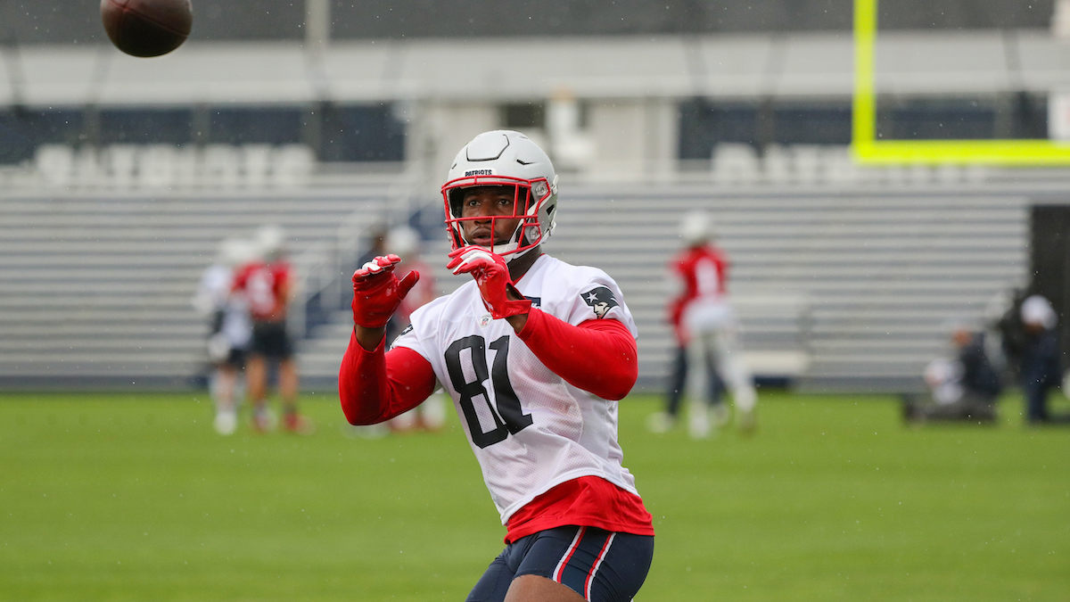 NFL Rumors: Here's Latest On Patriots' Jonnu Smith After Minicamp Injury