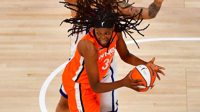 WNBA: Jonquel Jones WNBA:All Star Game