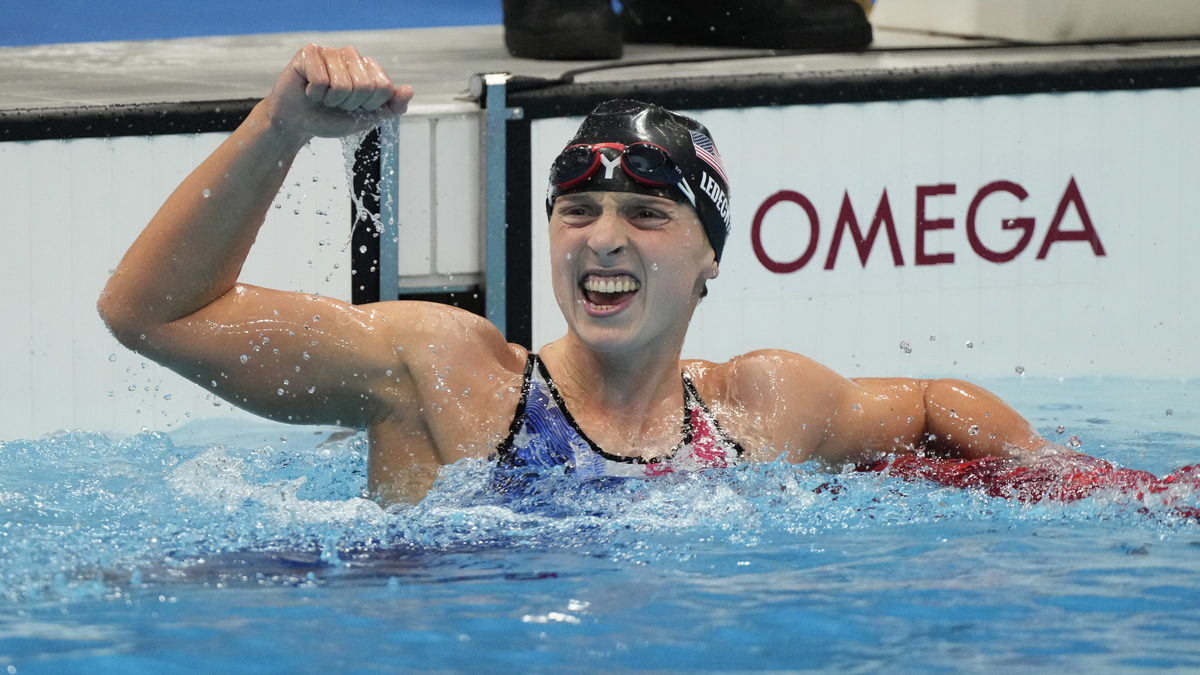Katie Ledecky Wins Gold In 1500 Meter Swim, Sends Twitter Into Frenzy