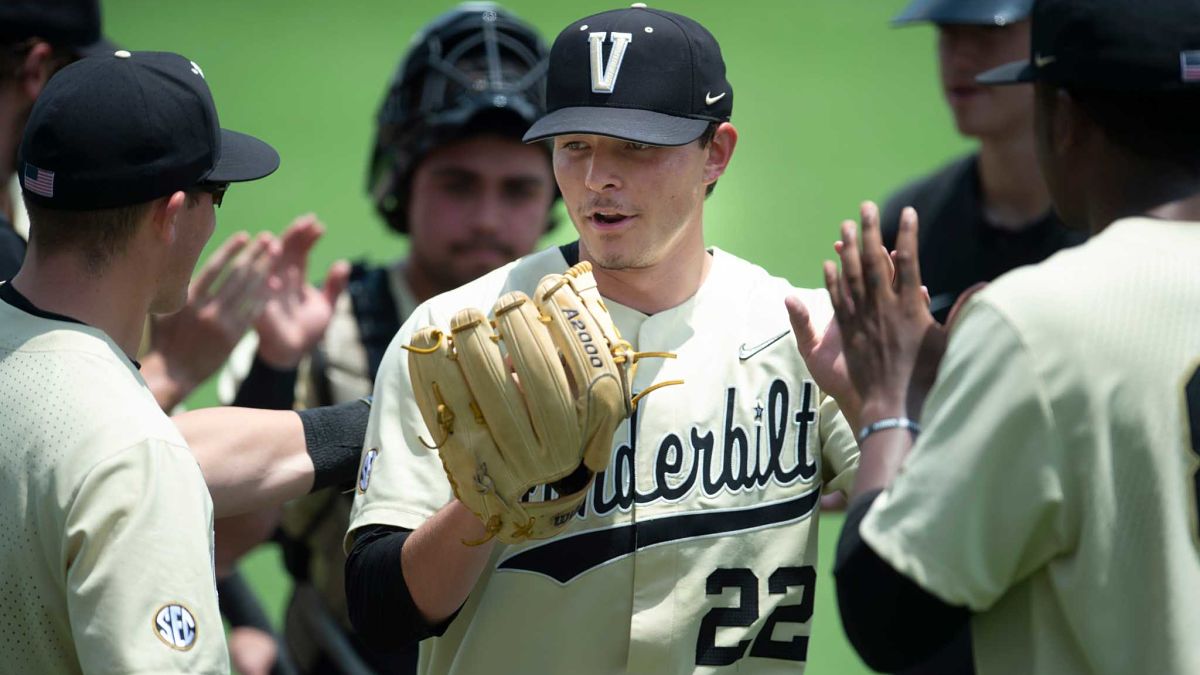 Marcelo Mayer continues legacy of great Eastlake High baseball