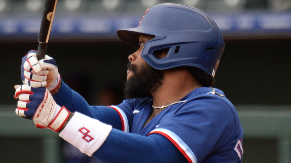 Boston Red Sox trade for Delino DeShields Jr., former Rangers outfielder,  and assign him to WooSox 