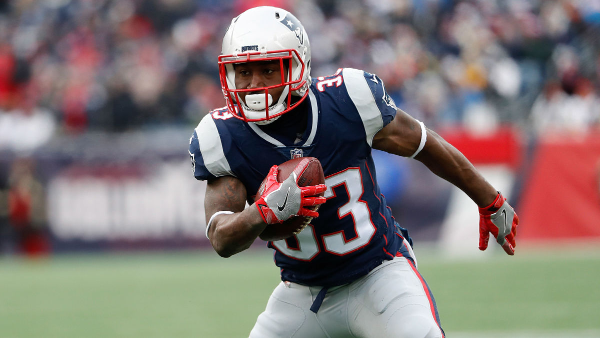 Former Patriot running back Dion Lewis reportedly retires from NFL