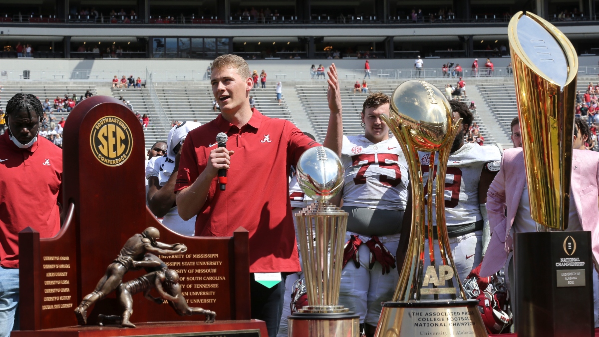 How Mac Jones' girlfriend celebrated Alabama's national title