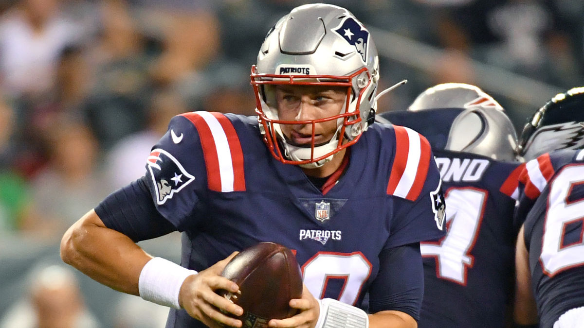 Patriots rookie QB Mac Jones shoots down SCUBA suit rumor