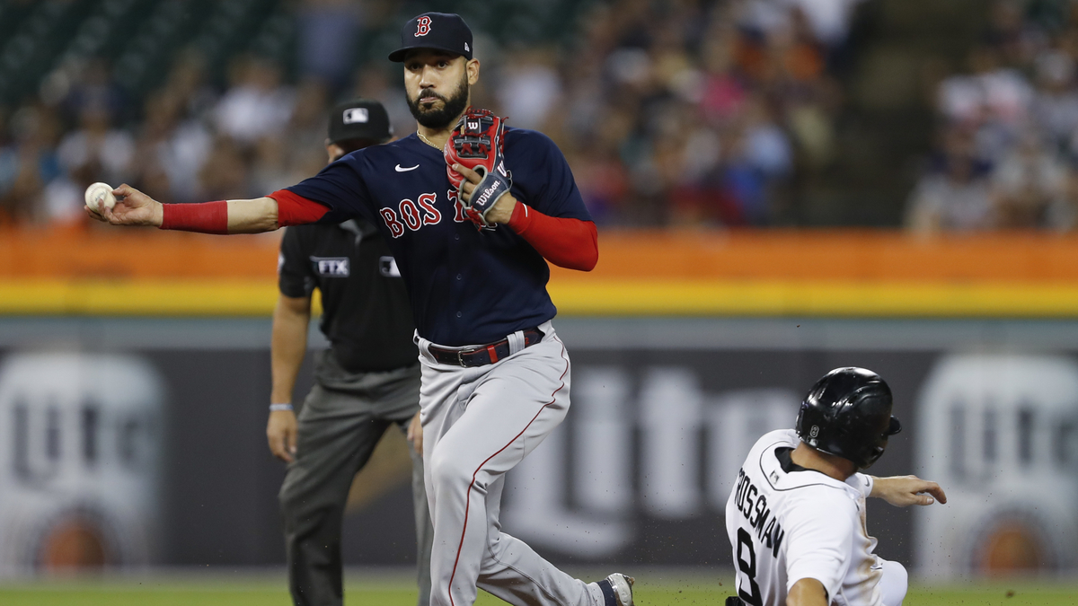 Boston Red Sox Lineup: How Marwin Gonzalez is making up for a less potent  bat - Over the Monster