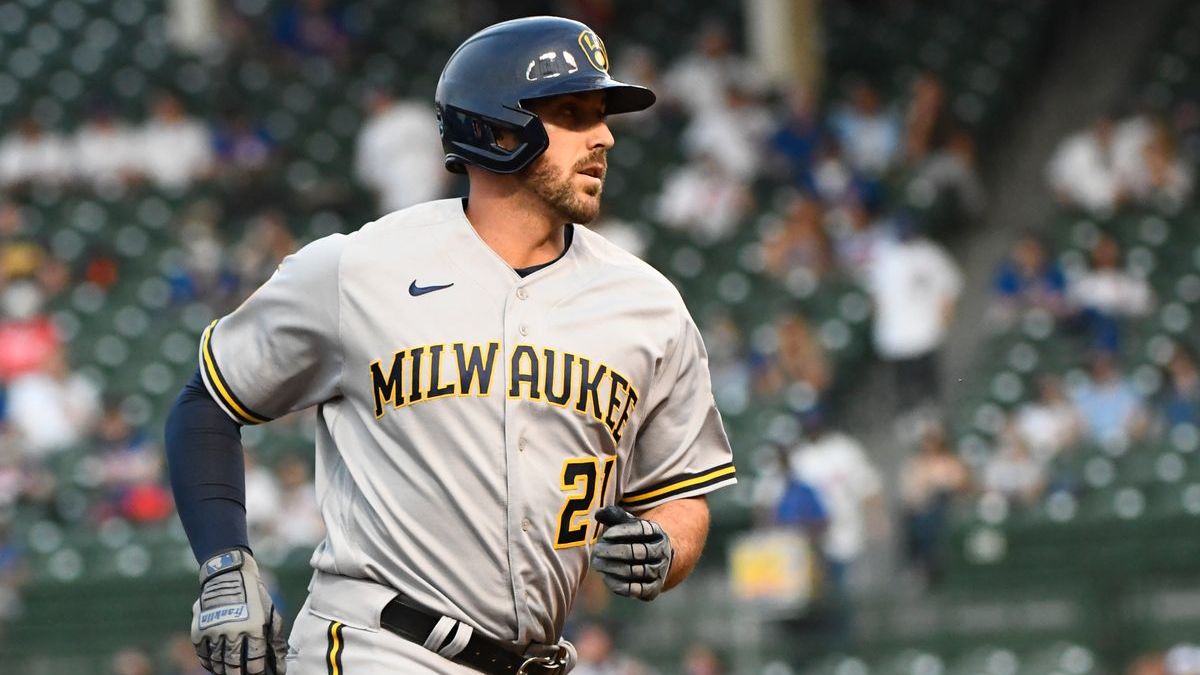 Red Sox's Travis Shaw, mother share close bond