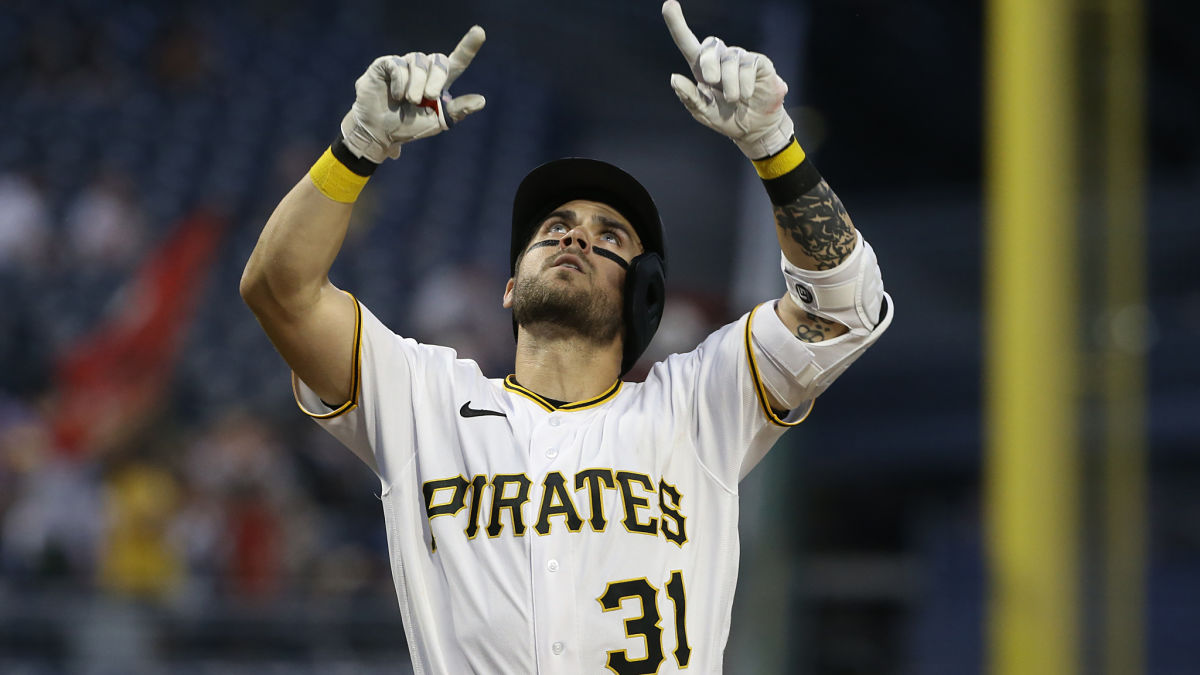 Boston Red Sox trade Michael Chavis to Pittsburgh Pirates for