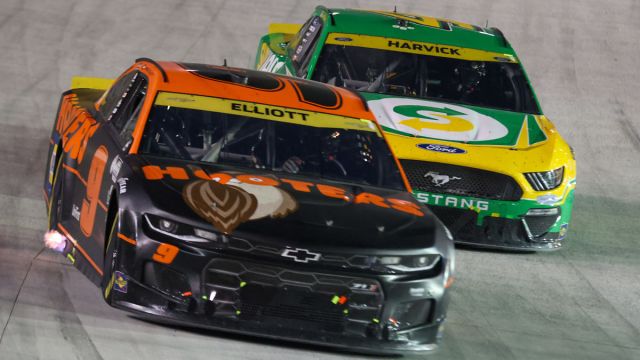 NASCAR Cup Series drivers Chase Elliott and Kevin Harvick