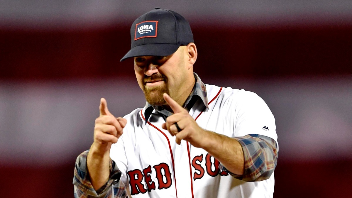 It's thumb's down for Red Sox' Kevin Youkilis