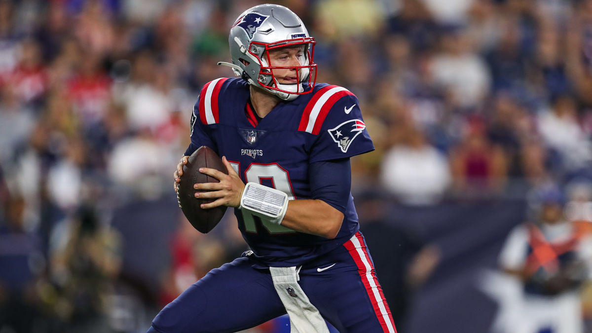 How Mac Jones' preseason debut compares to other Patriots rookie  quarterbacks - Pats Pulpit