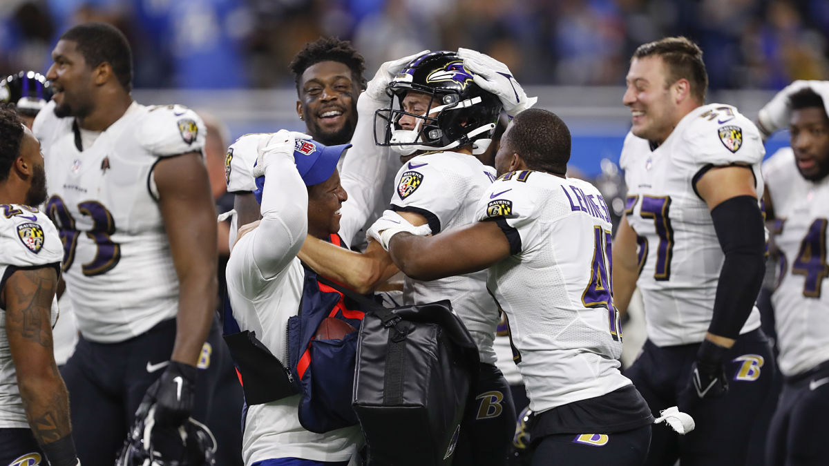 Justin Tucker's record 66-yarder lifts Ravens over Lions