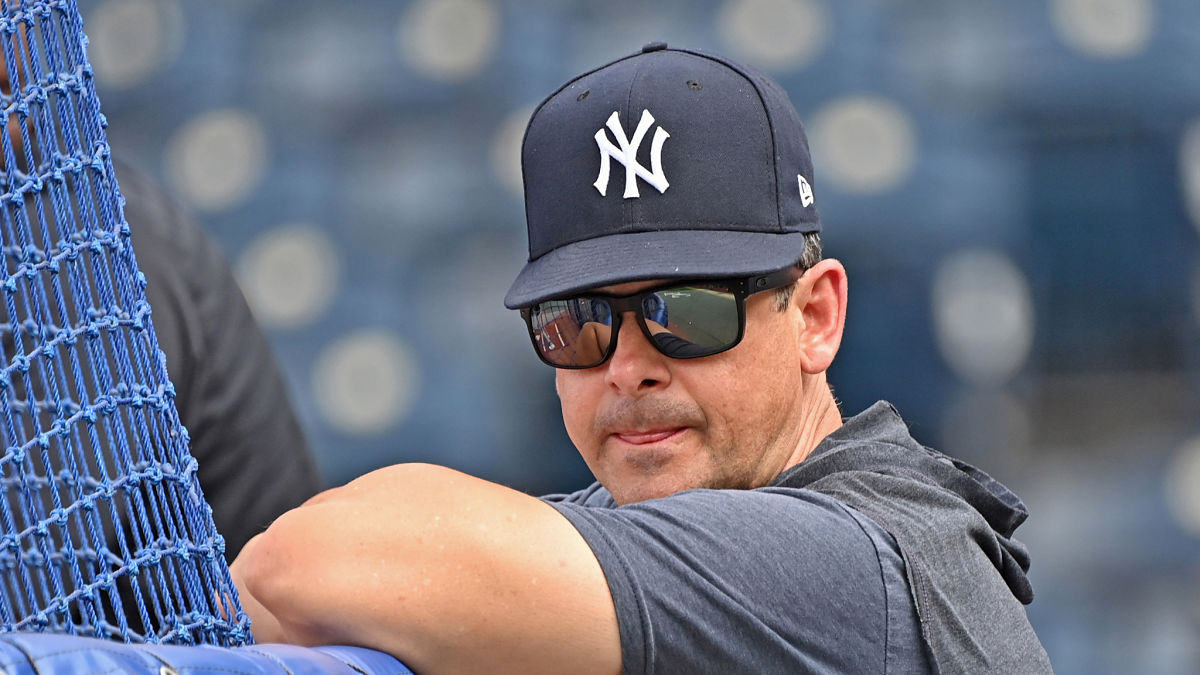 Yankees sign manager Aaron Boone to 3-year contract through 2024