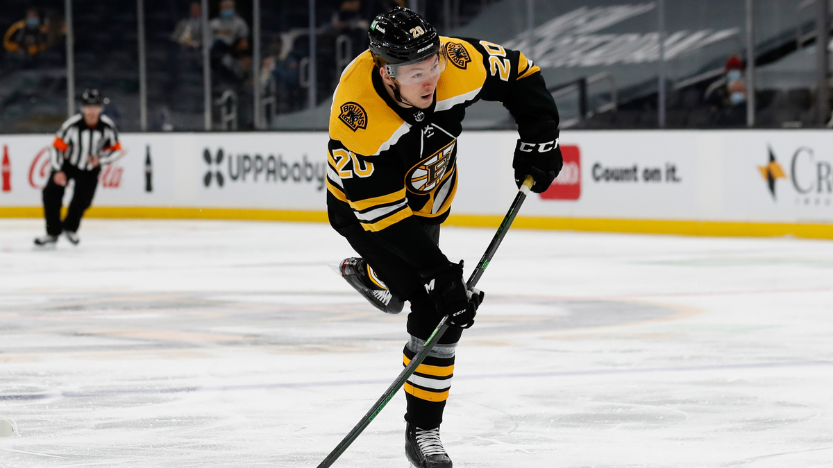 Ex-Bruins Forward Curtis Lazar Agrees To Three-Year Deal With Canucks