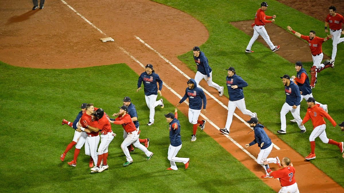 How 'Dancing On My Own' became the Boston Red Sox's go-to song