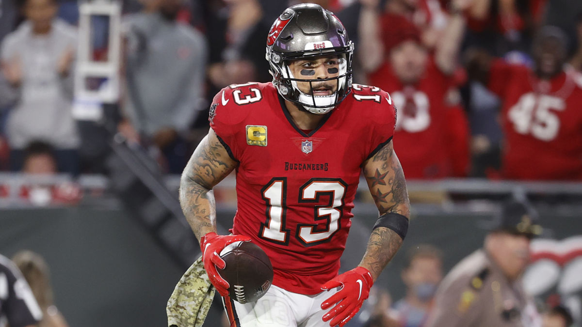 Before Bucs embark on playoff run, Mike Evans has some history to