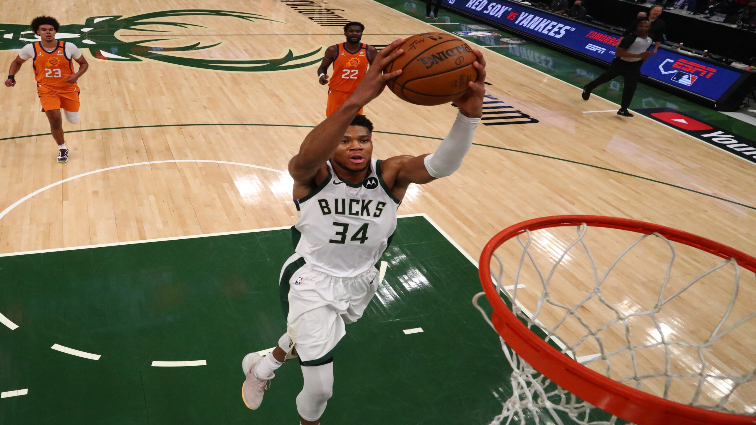 The best Giannis Antetokounmpo prop bet tonight – Metro US