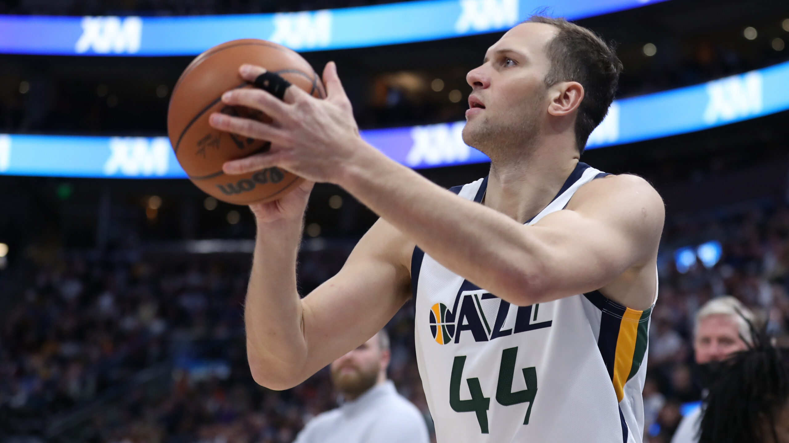 Download No. 44 Utah Jazz Bojan Bogdanovic Close Up Wallpaper