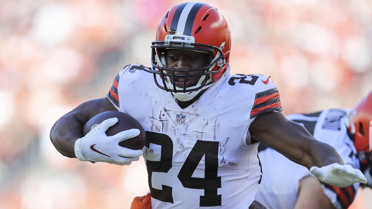 Browns unclear on Nick Chubb status for Patriots after positive COVID test