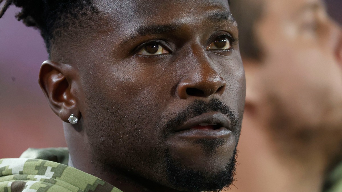 Antonio Brown is no longer a member of the Tampa Bay Buccaneers' - Jen Hale