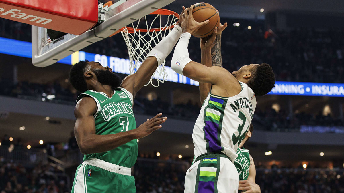 Jayson Tatum Accidentally Chips Jaylen Brown's Tooth During Celtics-Bucks