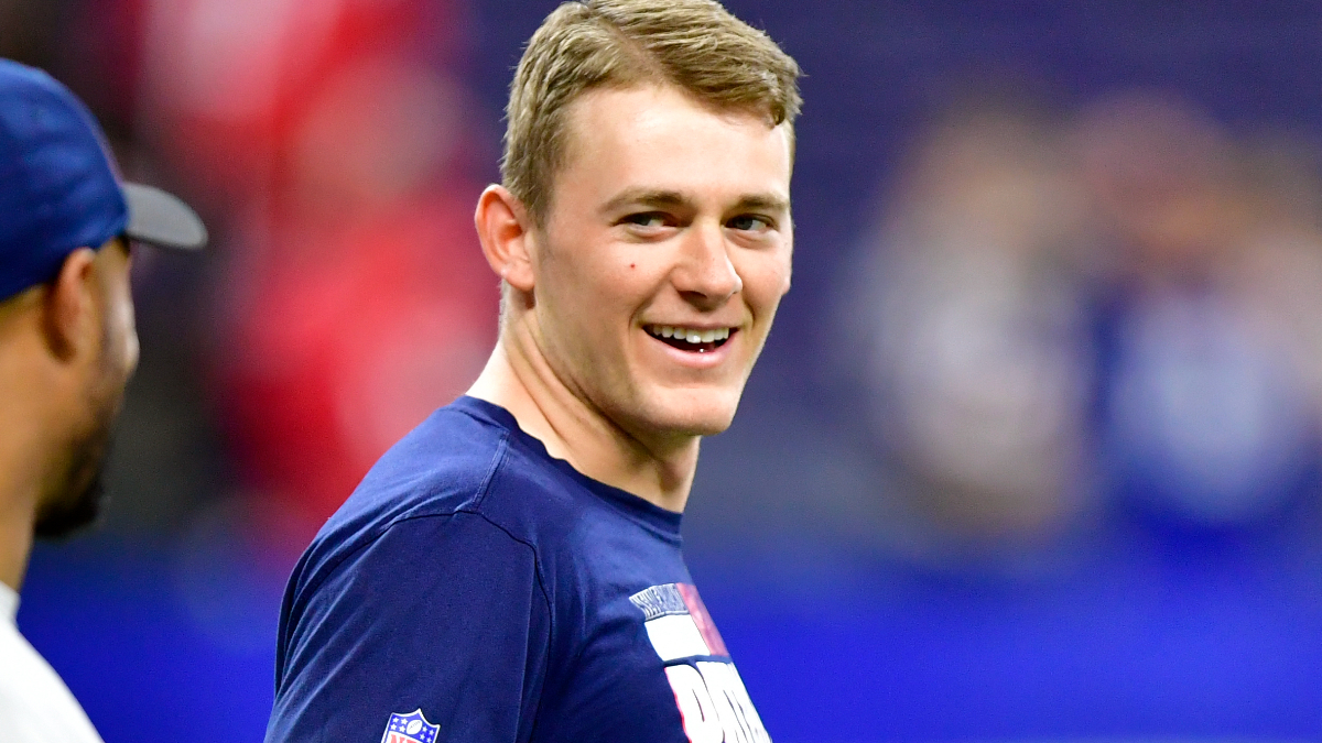 Chandler Jones Thanks Robert Kraft, Patriots; Ex-Teammates Tweet