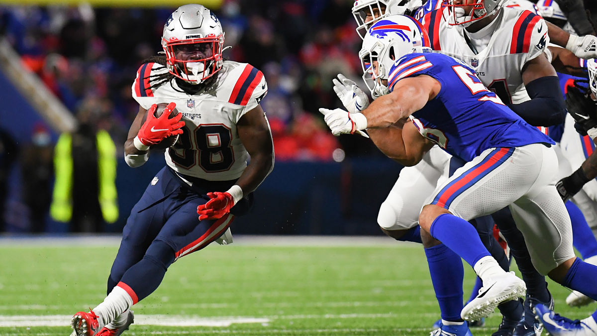 New Patriots RB Rhamondre Stevenson loves LeGarrette Blount's