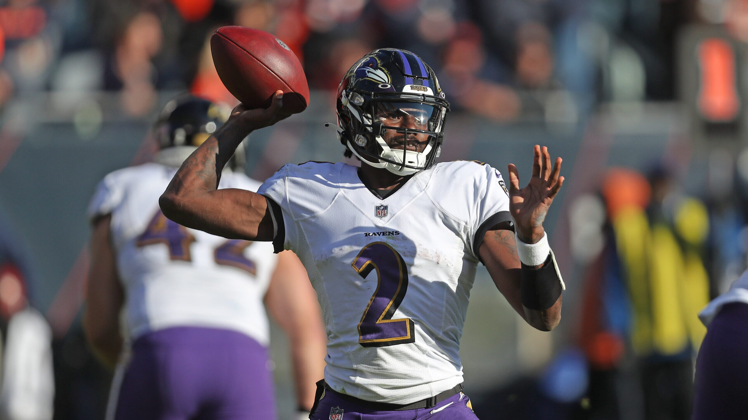 Ravens without top 2 QBs after Huntley lands on COVID list