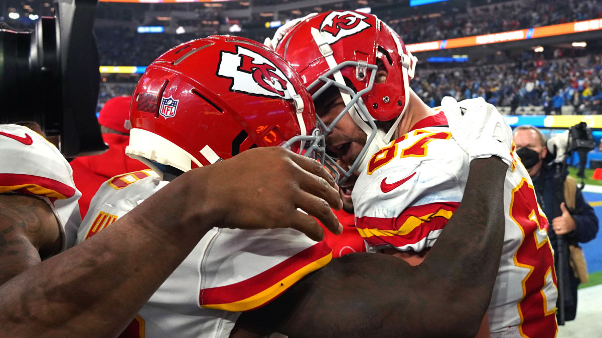 How Travis Kelce, Tyreek Hill Uncertainty Impacts Chiefs-Steelers Spread