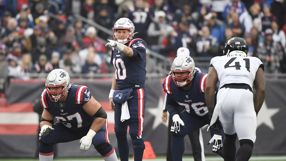 Patriots: Mac Jones' routine on his day off doesn't seem restful