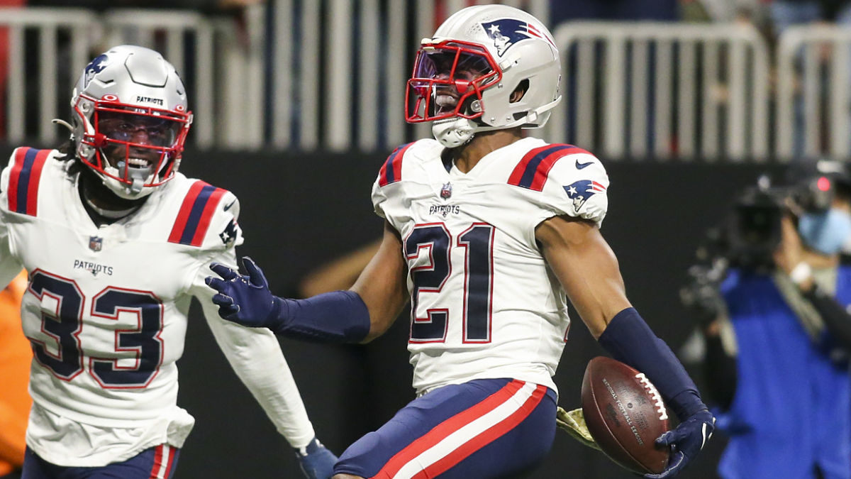 Bill Belichick Explains Why Patriots Signed Adrian Phillips To Extension