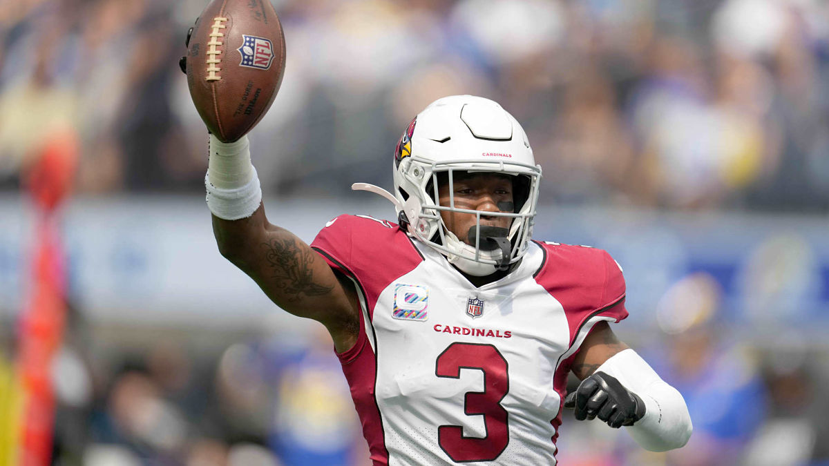 Cardinals' Budda Baker out of hospital, returning to Arizona