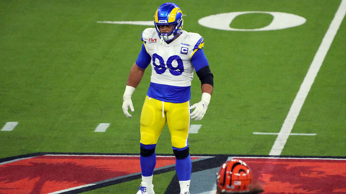 Report: Aaron Donald filed retirement letter with Rams before