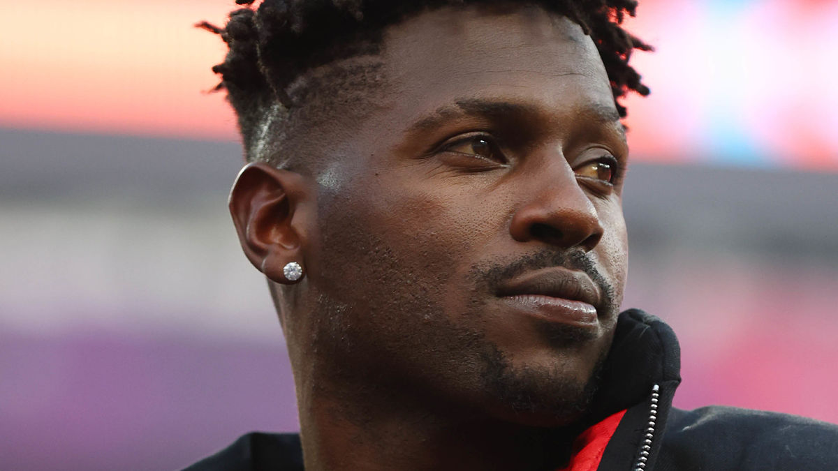 Antonio Brown calls out Bruce Arians, Mike Tomlin on Instagram