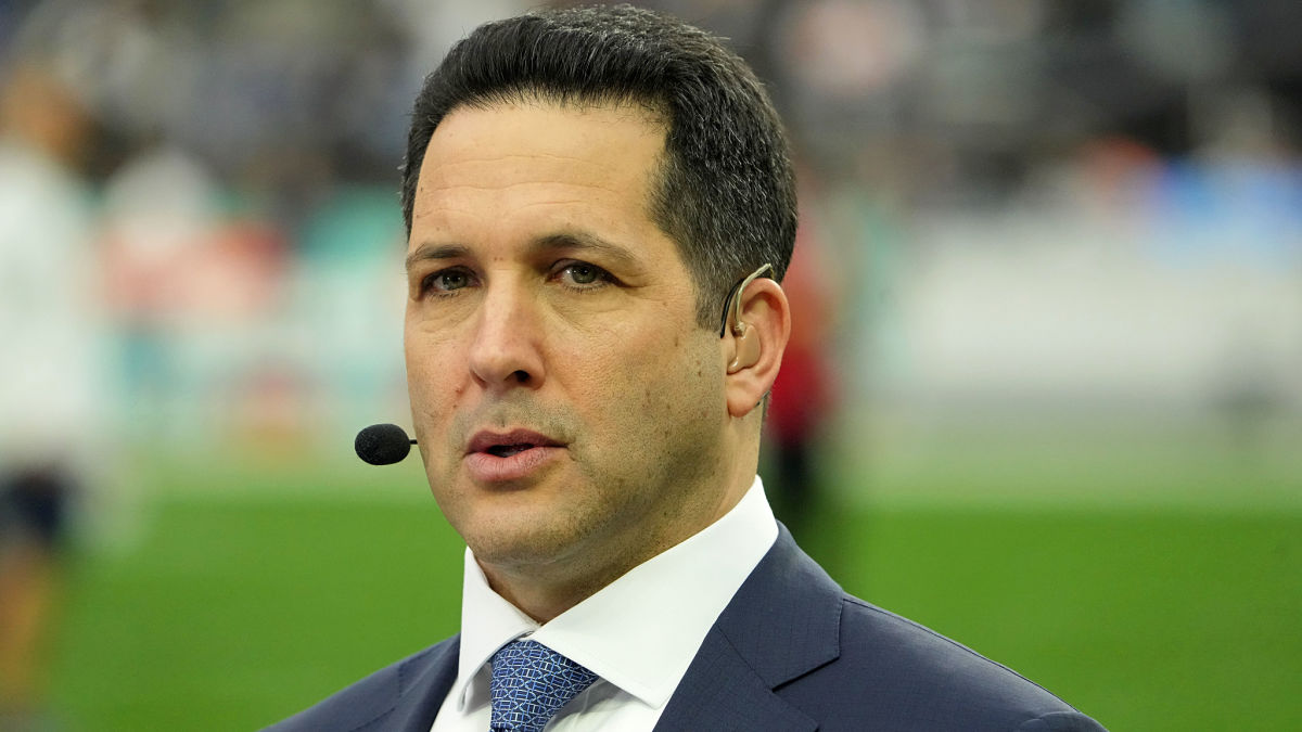 Jakobi Meyers blasts Adam Schefter for Dwayne Haskins tweet - Pats Pulpit