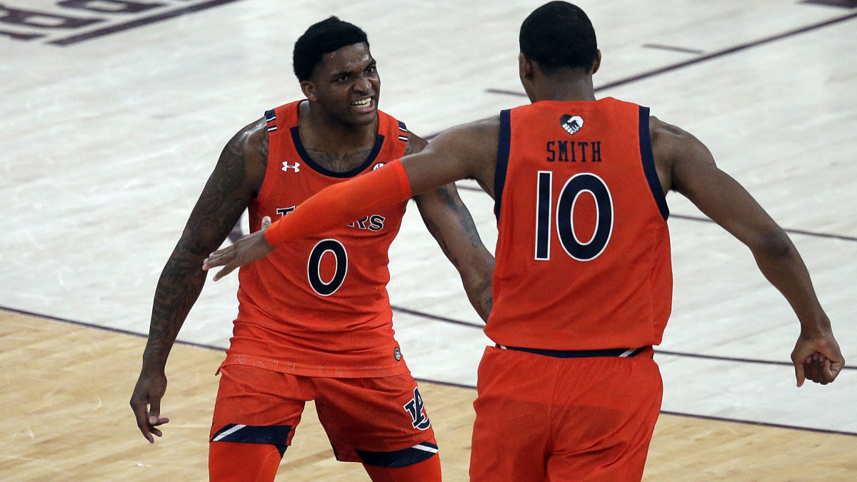 NCAA Tournament Midwest Region Odds, Sleepers, Pick For Bracket