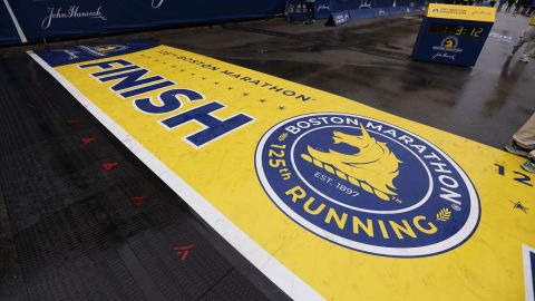 Shalane Flanagan Posts Fastest Time For U.S. Woman At Boston Marathon ...